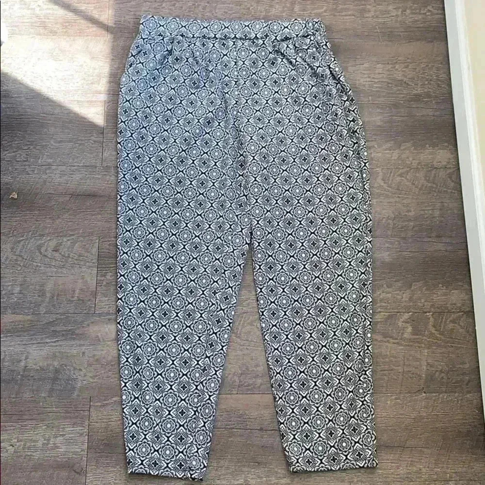 B Design Patterned Pants Womens (L)